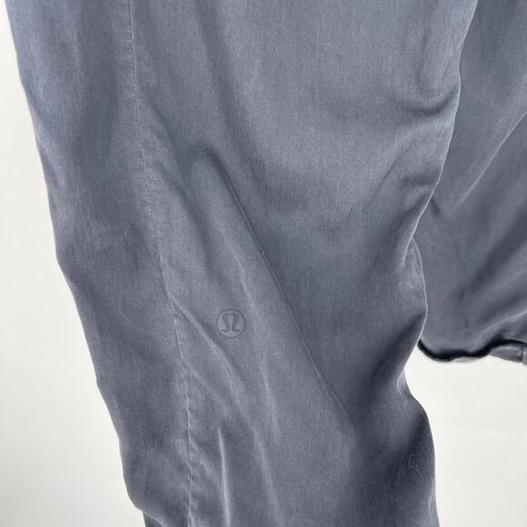 Lululemon Move Lightly Pant in True Navy 25" Size 4 - Picture 3 of 8